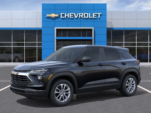 New 2026 Chevrolet TrailBlazer LS w/ LS Convenience Package AWD/4WD image 2