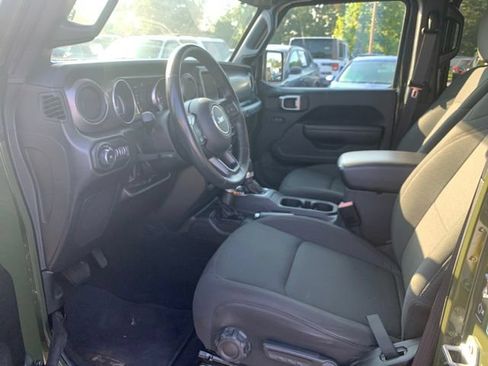 Used 2022 Jeep Wrangler Unlimited Sport AWD/4WD image 24