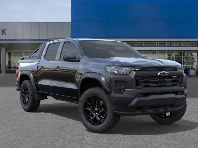 New 2026 Chevrolet Colorado Trail Boss w/ Midnight Edition AWD/4WD image 7