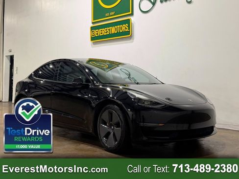 Used 2023 Tesla Model 3 Standard Range RWD image 1