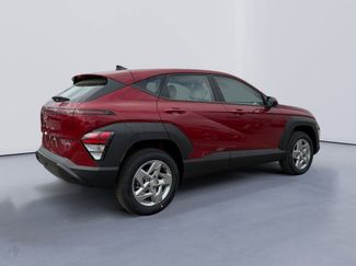New 2026 Hyundai Kona SE AWD/4WD video 3
