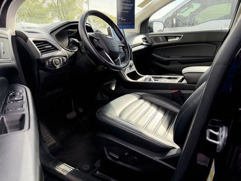 Certified 2023 Ford Edge SEL w/ Convenience Package AWD/4WD image 3