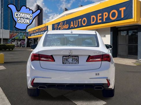 Used 2018 Acura TLX w/ Technology Package FWD image 4
