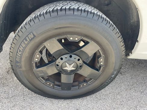 Used 2015 RAM 1500 Tradesman w/ Popular Equipment Group AWD/4WD image 9