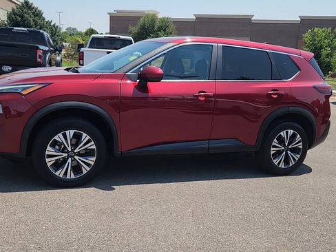 Used 2023 Nissan Rogue SV AWD/4WD image 4