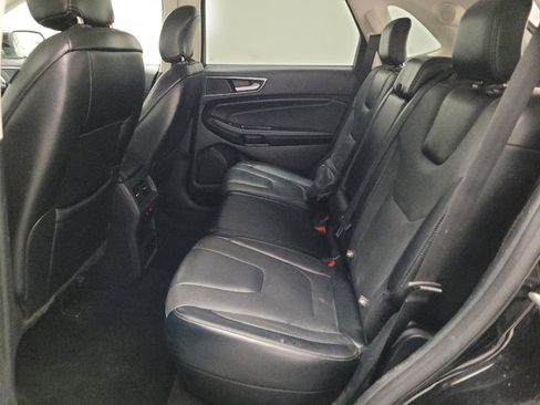 Used 2018 Ford Edge Titanium w/ Equipment Group 301A image 18