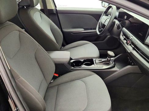 Used 2025 Kia K4 FWD image 21