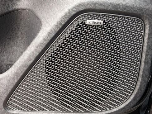 New 2026 Mitsubishi Outlander SE image 16