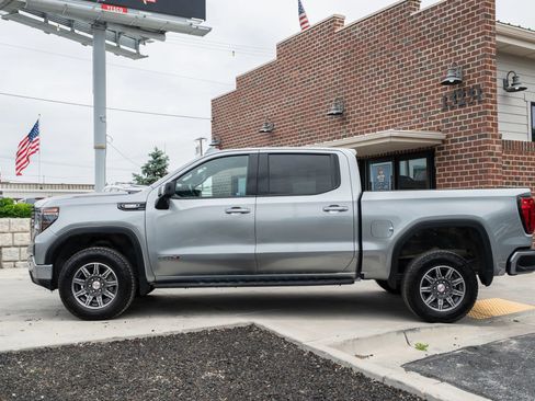 Used 2024 GMC Sierra 1500 AT4 w/ AT4 Premium Package AWD/4WD image 3