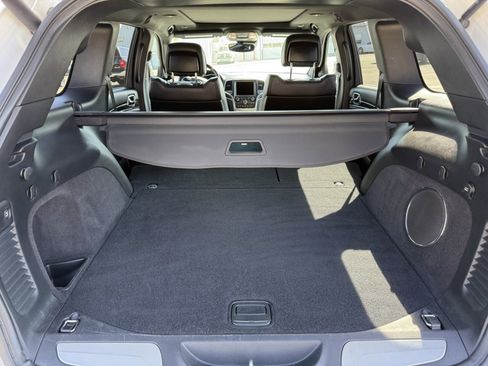 Used 2018 Jeep Grand Cherokee Overland image 16