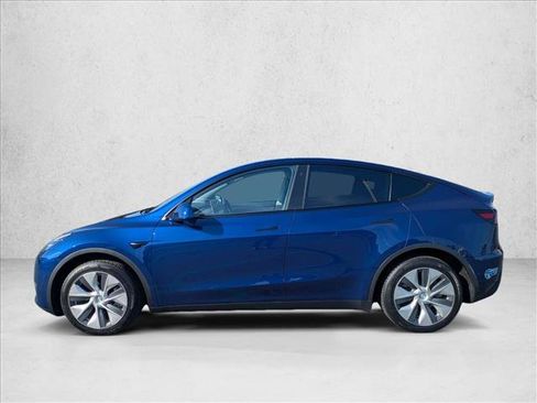 Used 2020 Tesla Model Y Long Range image 9