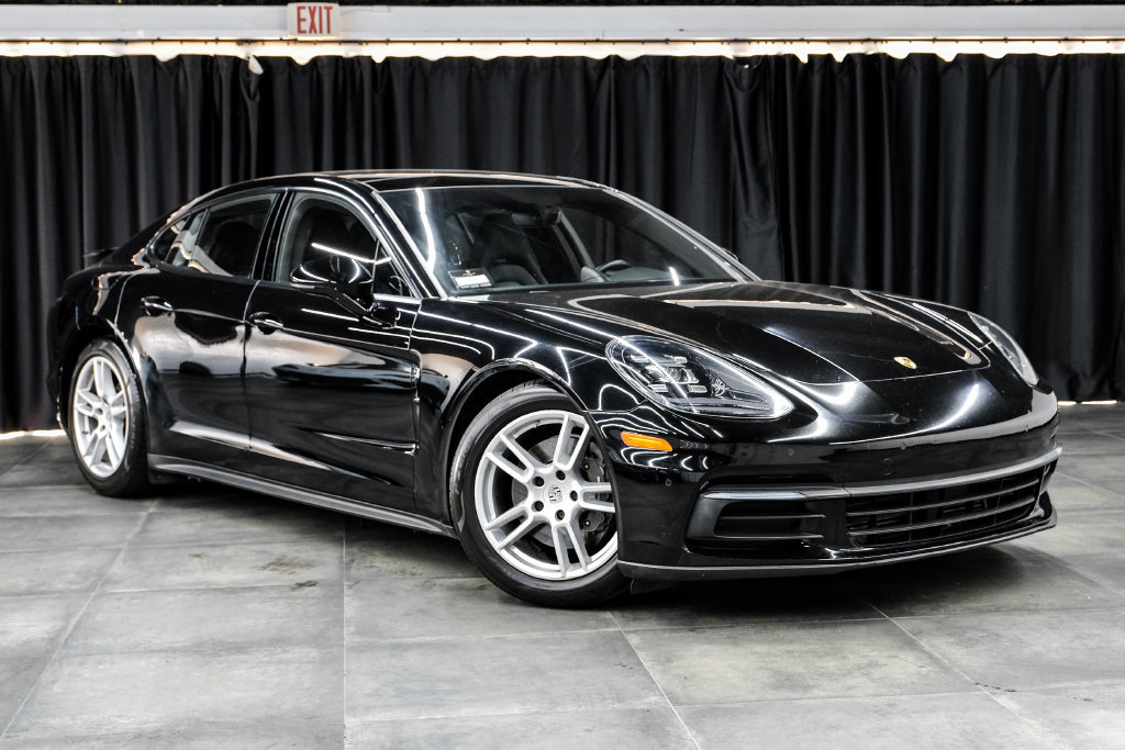 Used 2017 Porsche Panamera 4 AWD/4WD image 6