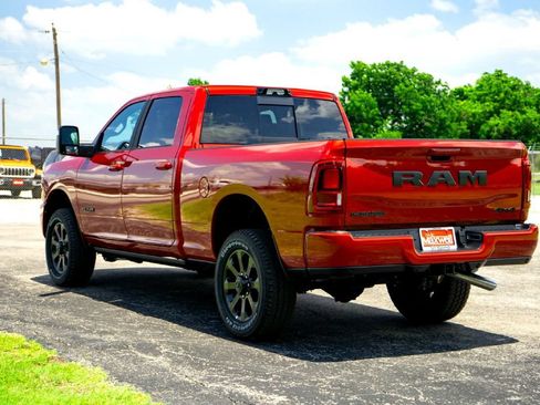 New 2026 RAM 2500 Laramie AWD/4WD image 9