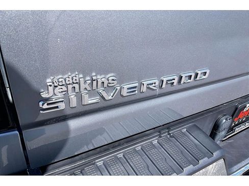 Used 2025 Chevrolet Silverado 3500 LTZ AWD/4WD image 32