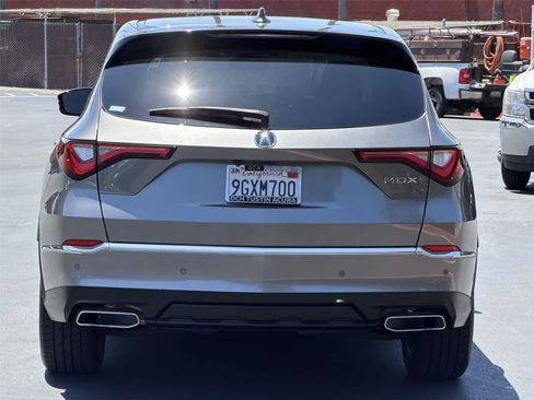 Used 2023 Acura MDX FWD w/ Technology Package image 6