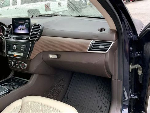 Used 2019 Mercedes-Benz GLS 450 4MATIC image 18