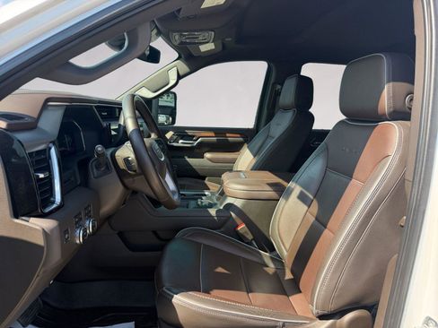 Used 2024 GMC Sierra 2500 Denali image 9