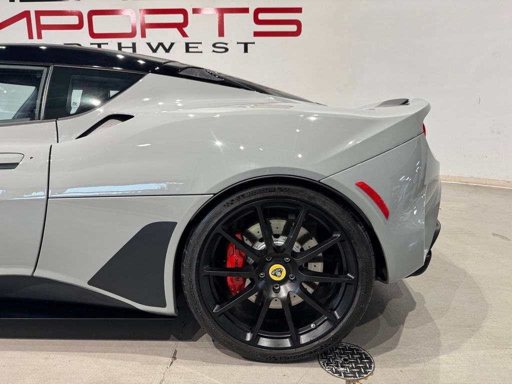 Used 2020 Lotus Evora RWD image 4