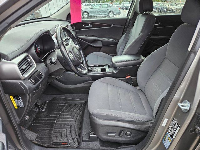 Used 2016 Kia Sorento AWD w/ LX Convenience Package image 18