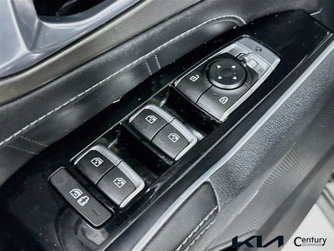 Certified 2022 Kia Sorento SX FWD image 17