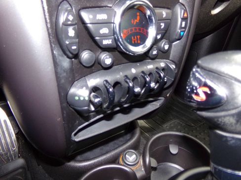 Used 2014 MINI Cooper Countryman S w/ Premium Package FWD image 51