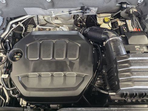 Used 2025 Volkswagen Atlas SEL Premium R-Line image 24