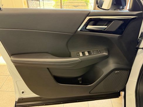 New 2026 Mitsubishi Outlander AWD image 24