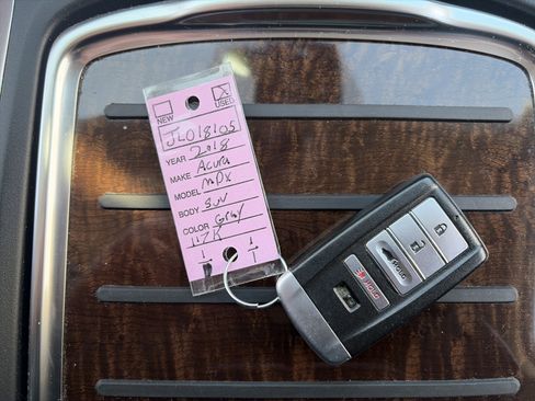 Used 2018 Acura MDX SH-AWD image 42