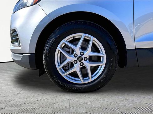 Certified 2024 Ford Edge SEL w/ Convenience Package AWD/4WD image 9