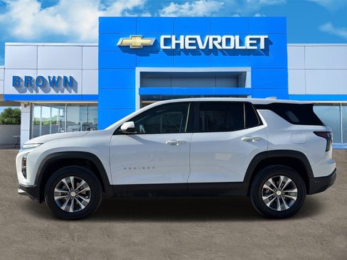 Used 2026 Chevrolet Equinox LT FWD image 5