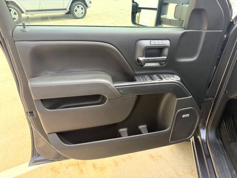 Used 2015 GMC Sierra 2500 SLT w/ Duramax Plus Package AWD/4WD image 12
