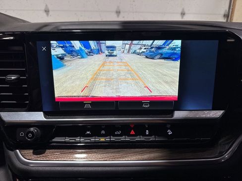 Used 2022 Chevrolet Silverado 1500 RST image 25