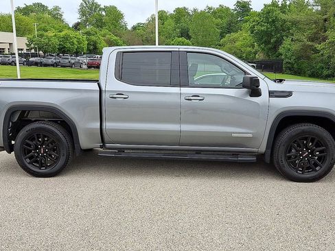 Certified 2023 GMC Sierra 1500 Elevation w/ LPO, Elevation Black Package AWD/4WD image 9