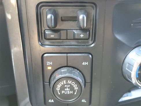 Used 2023 Ford F150 Lariat image 32