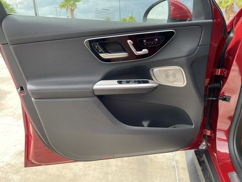 New 2025 Mercedes-Benz GLC 300 image 16