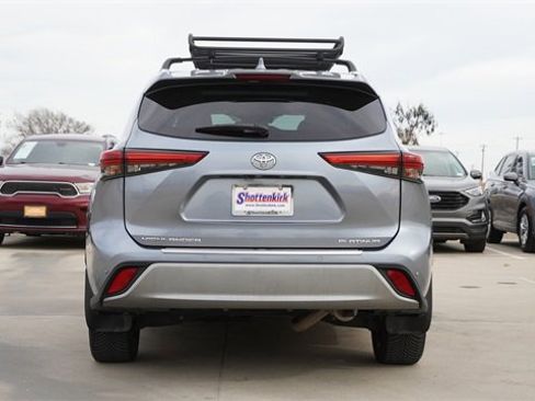 Used 2020 Toyota Highlander Platinum image 8