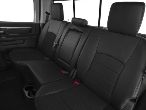 Used 2016 RAM 1500 Express w/ Black Ram 1500 Express Group AWD/4WD image 9
