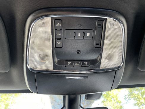 Used 2020 Jeep Grand Cherokee Altitude image 30