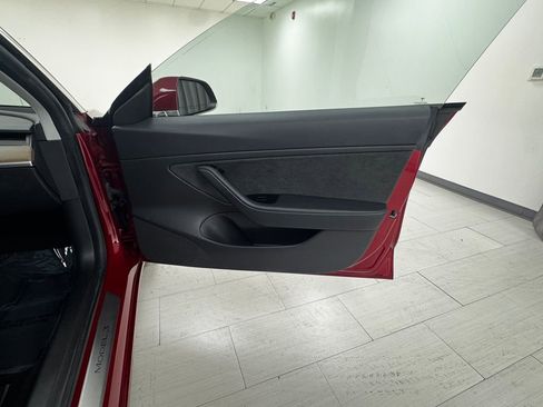 Used 2019 Tesla Model 3 image 13