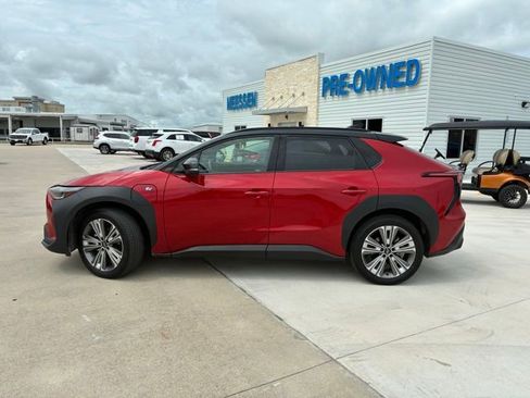 Used 2023 Subaru Solterra AWD image 2
