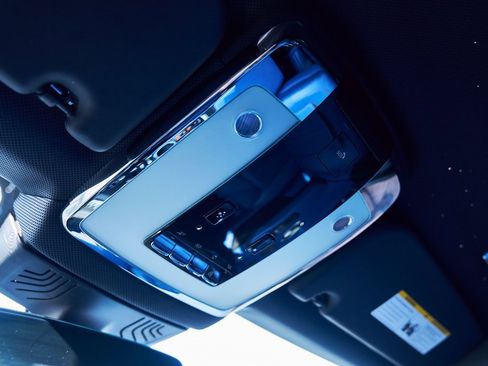 Used 2021 Rolls-Royce Cullinan Black Badge image 87