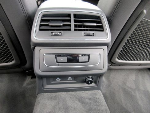 Used 2025 Audi A6 2.0T Premium w/ Convenience Plus Package image 39