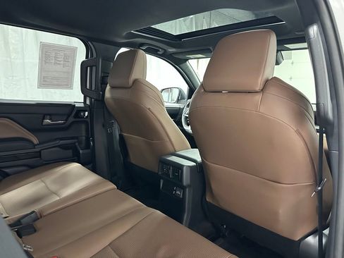 Used 2025 Toyota 4Runner Limited AWD/4WD image 54