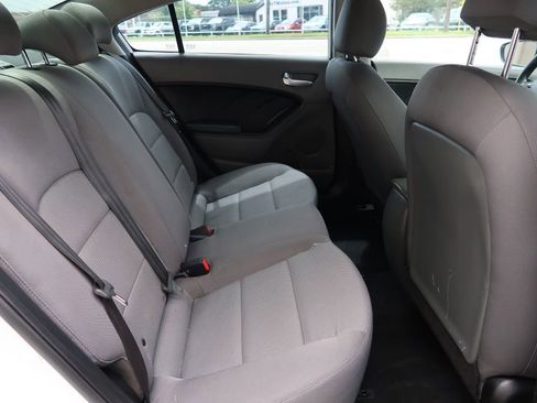 Used 2018 Kia Forte LX image 8