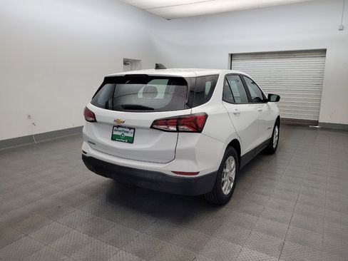 Used 2022 Chevrolet Equinox LS w/ LPO, Floor Liner Package FWD image 9