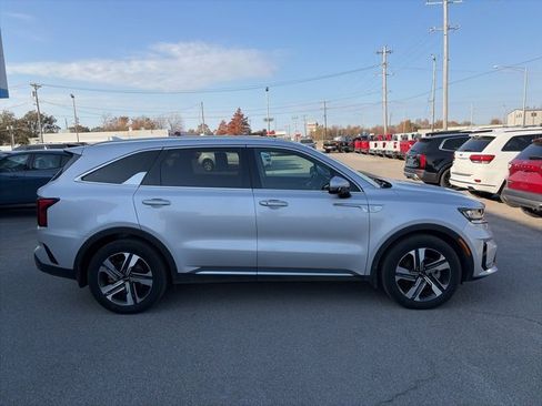 Used 2023 Kia Sorento EX image 7