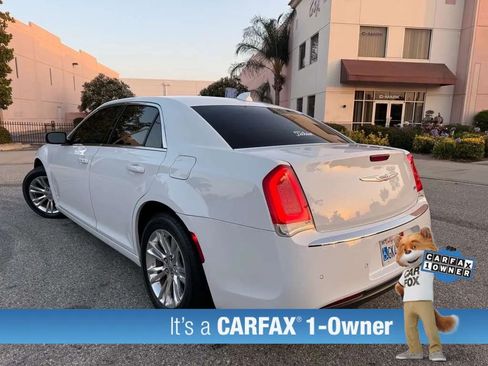 Used 2021 Chrysler 300 Touring L RWD image 9
