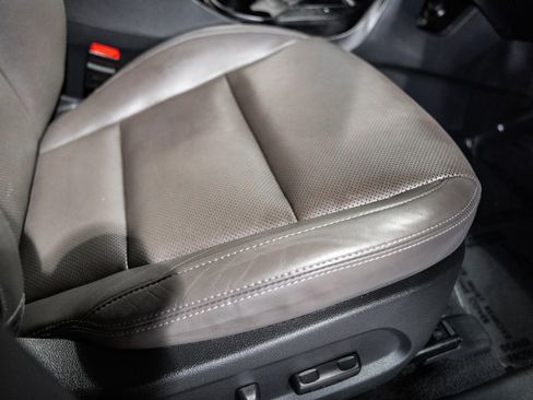 Used 2017 Hyundai Santa Fe Limited image 27