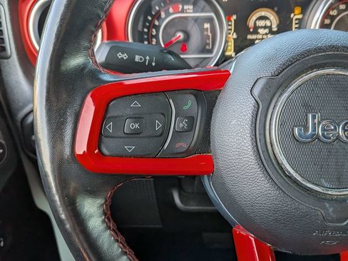 Used 2021 Jeep Wrangler Unlimited Rubicon w/ Cold Weather Group AWD/4WD image 21