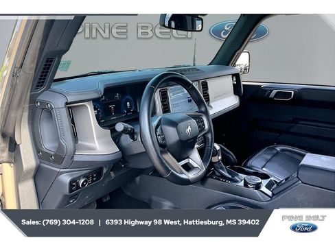 Used 2025 Ford Bronco Outer Banks w/ Sasquatch Package AWD/4WD image 12
